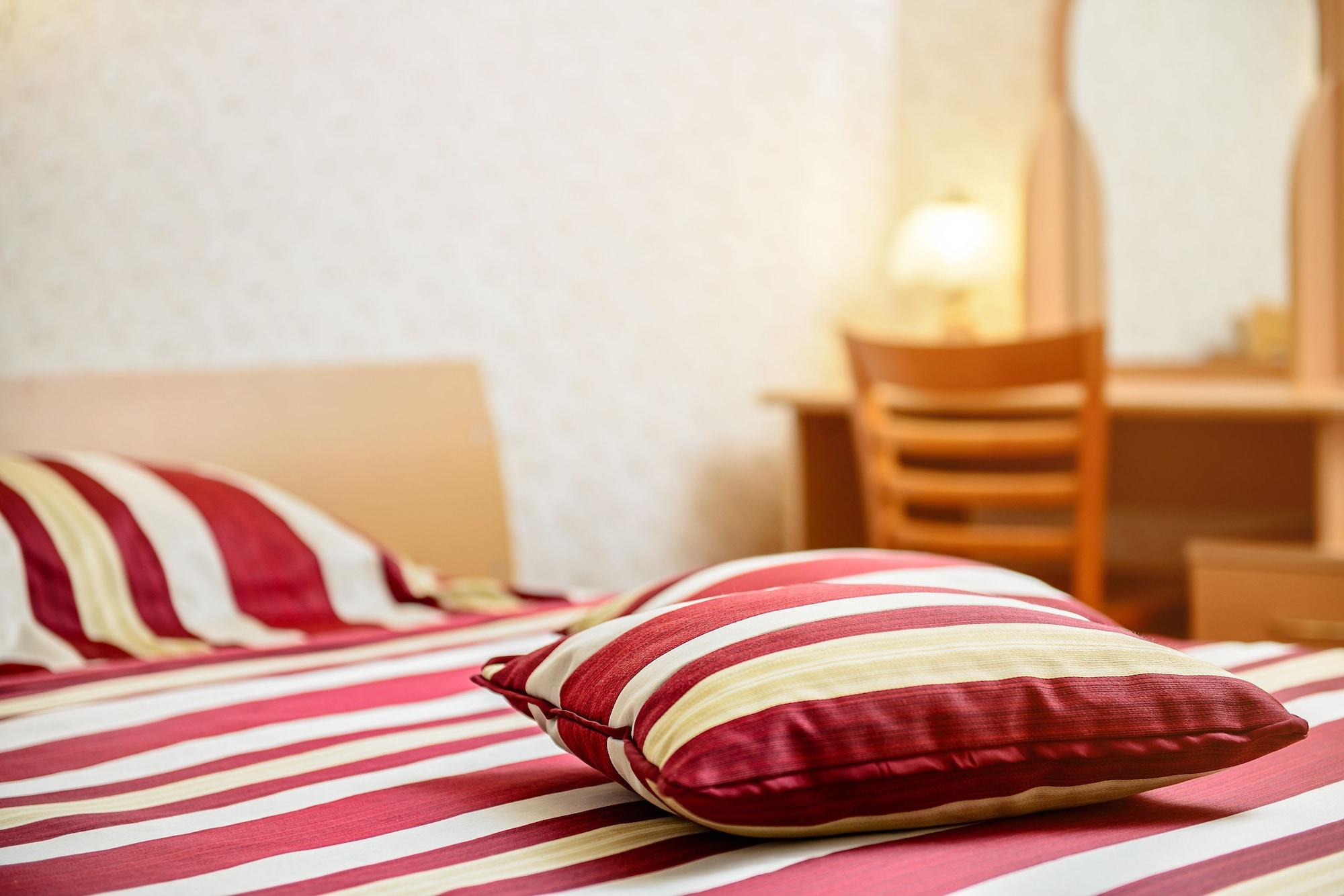 וילנה Hotel Zemaites מראה חיצוני תמונה